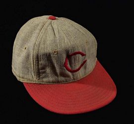 cincinnati reds hats history